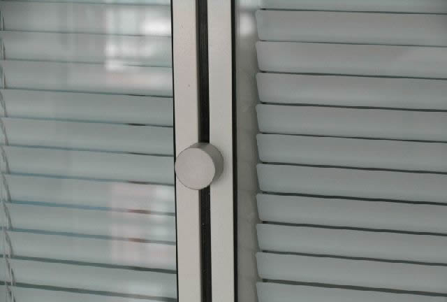 雙玻璃百葉隔斷